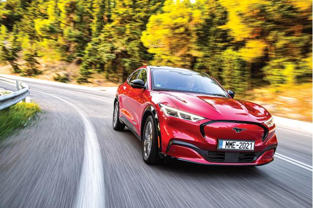 Ford Mustang Mach-E AWD 351Ps